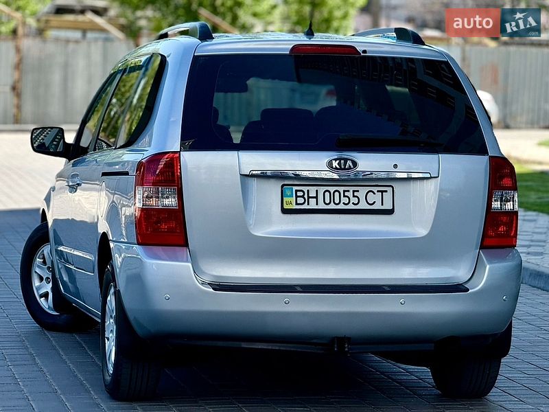 Минивэн Kia Carnival 2009 в Одессе