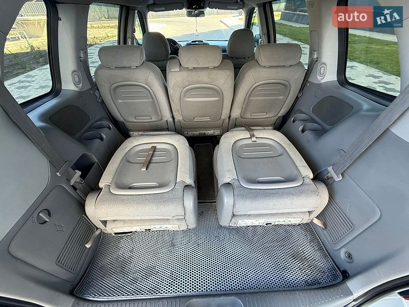 Минивэн Kia Carnival 2009 в Одессе