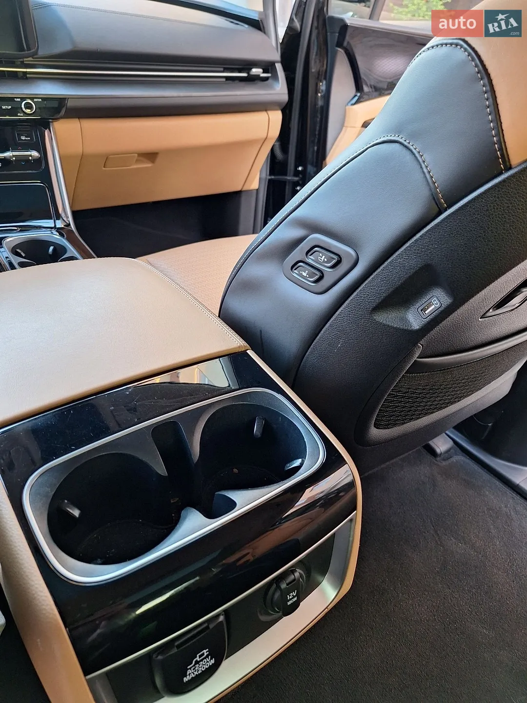 2020 Kia Carnival - мініатюра 43