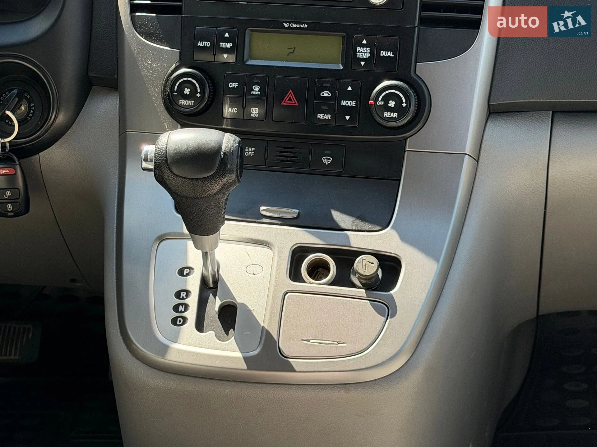 2012 Kia Carnival - мініатюра 27