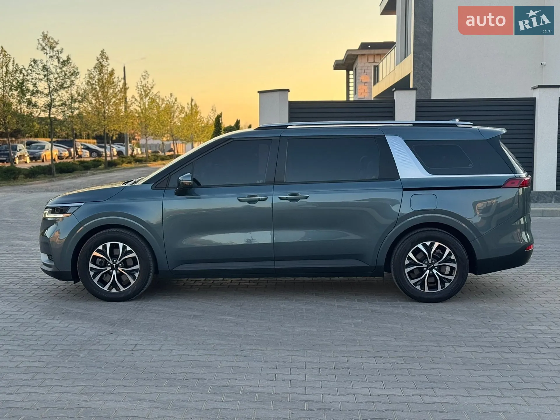 2021 Kia Carnival - мініатюра 3