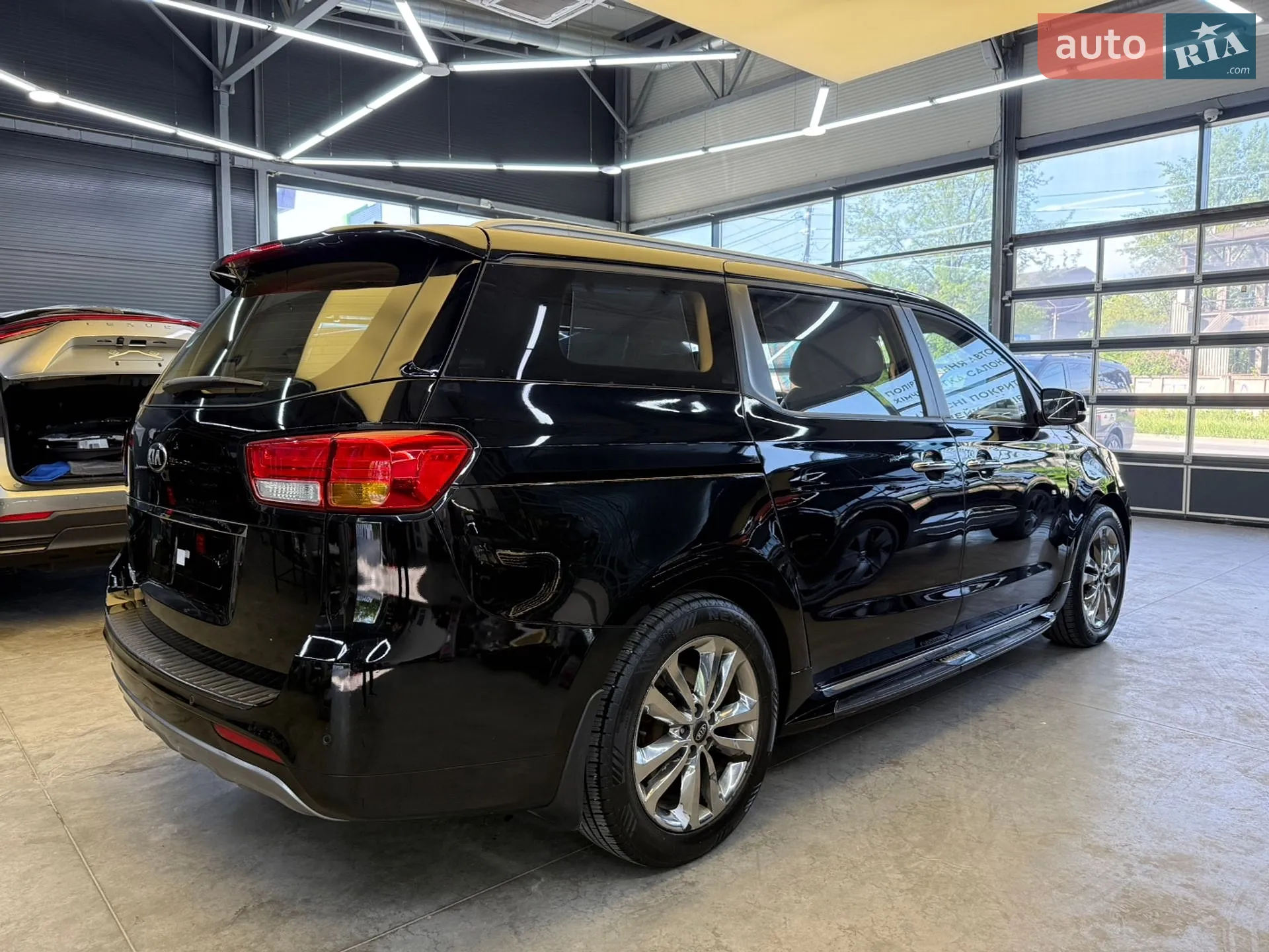 2014 Kia Carnival - мініатюра 8