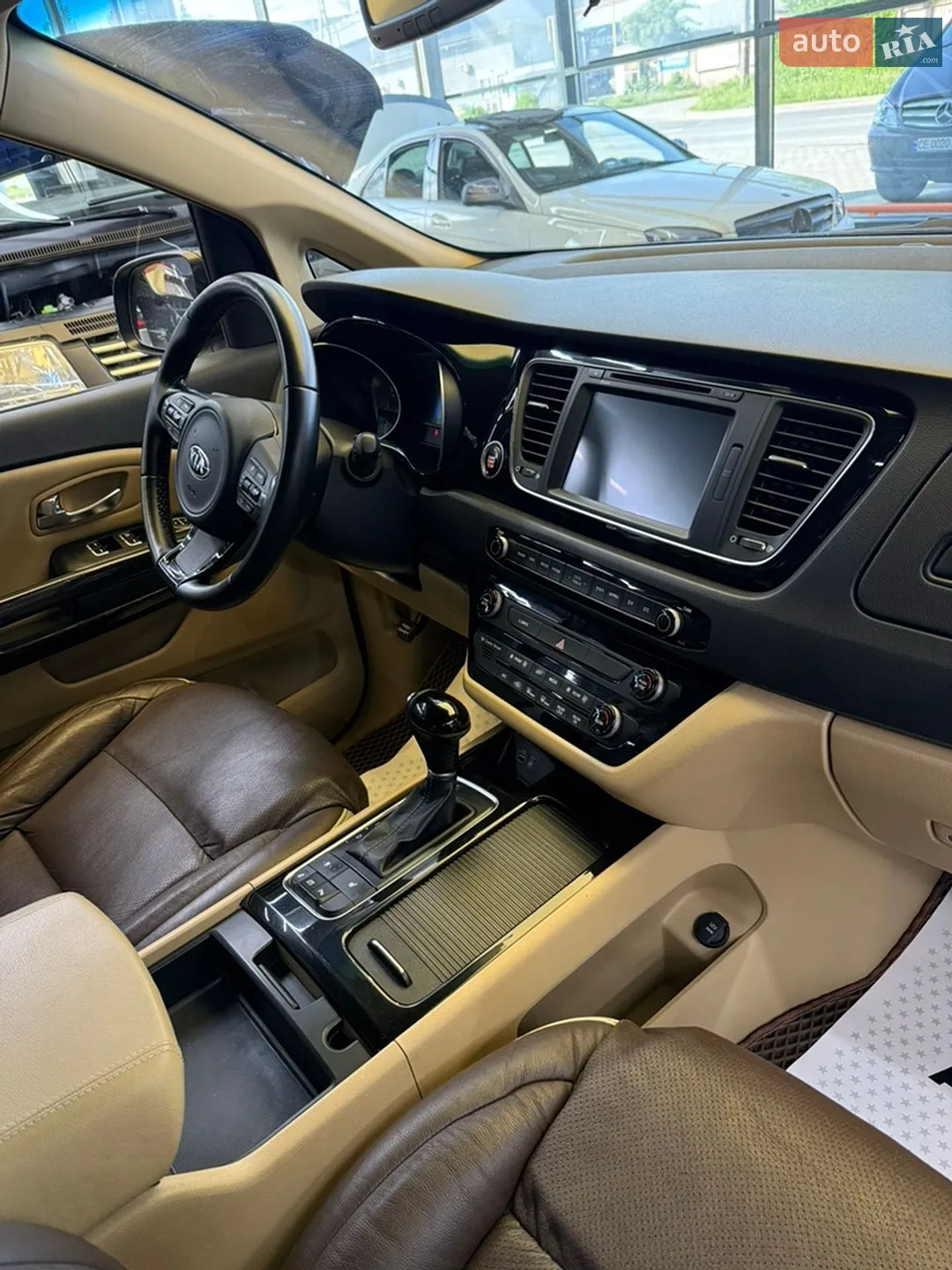 2014 Kia Carnival - мініатюра 15