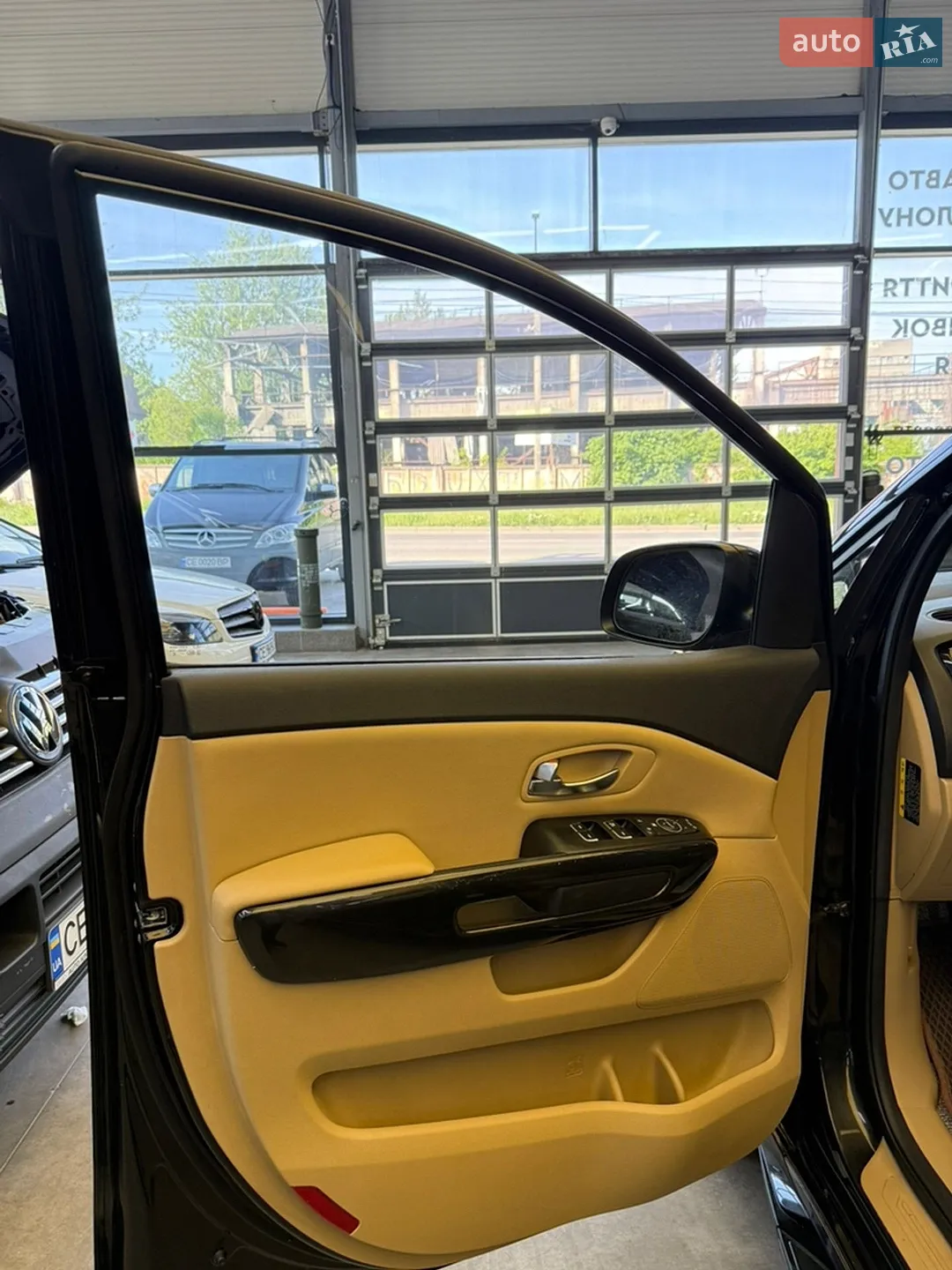 2014 Kia Carnival - мініатюра 27