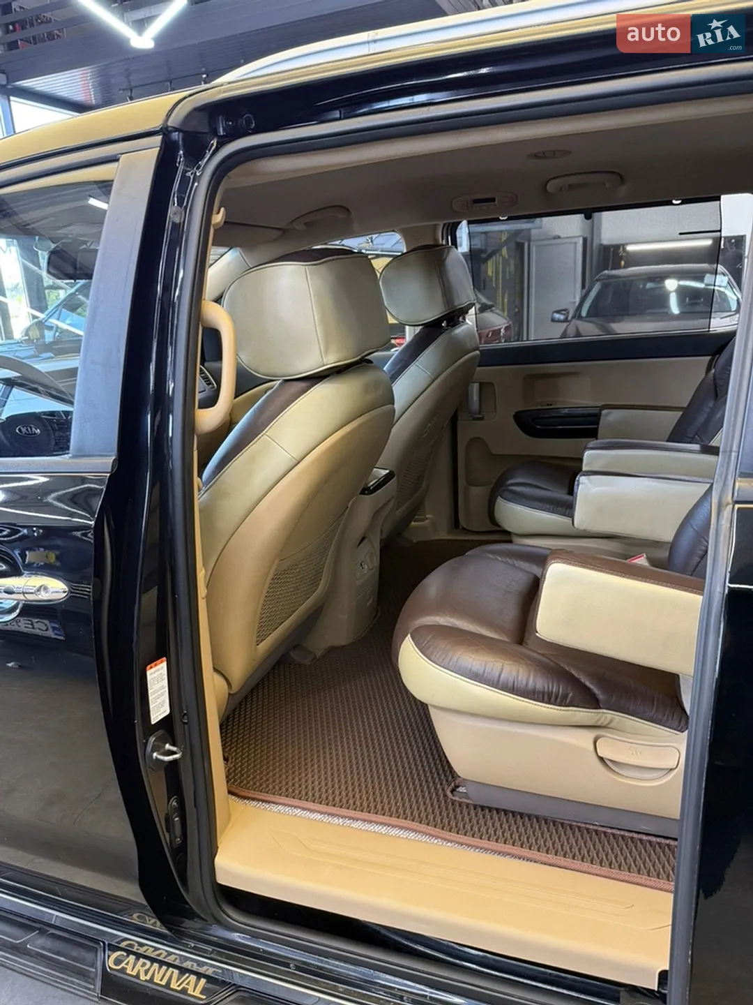 2014 Kia Carnival - мініатюра 39
