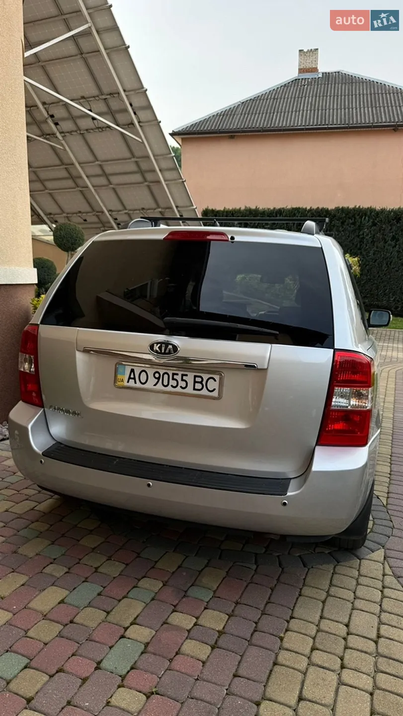 2012 Kia Carnival - мініатюра 2