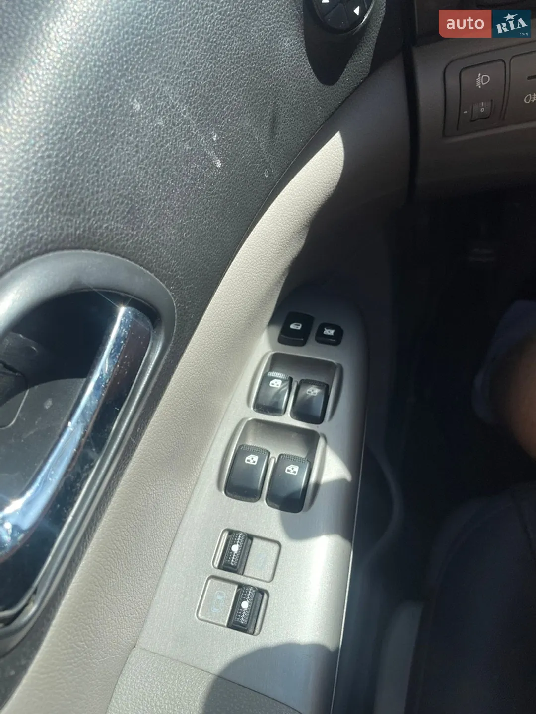 2012 Kia Carnival - мініатюра 7