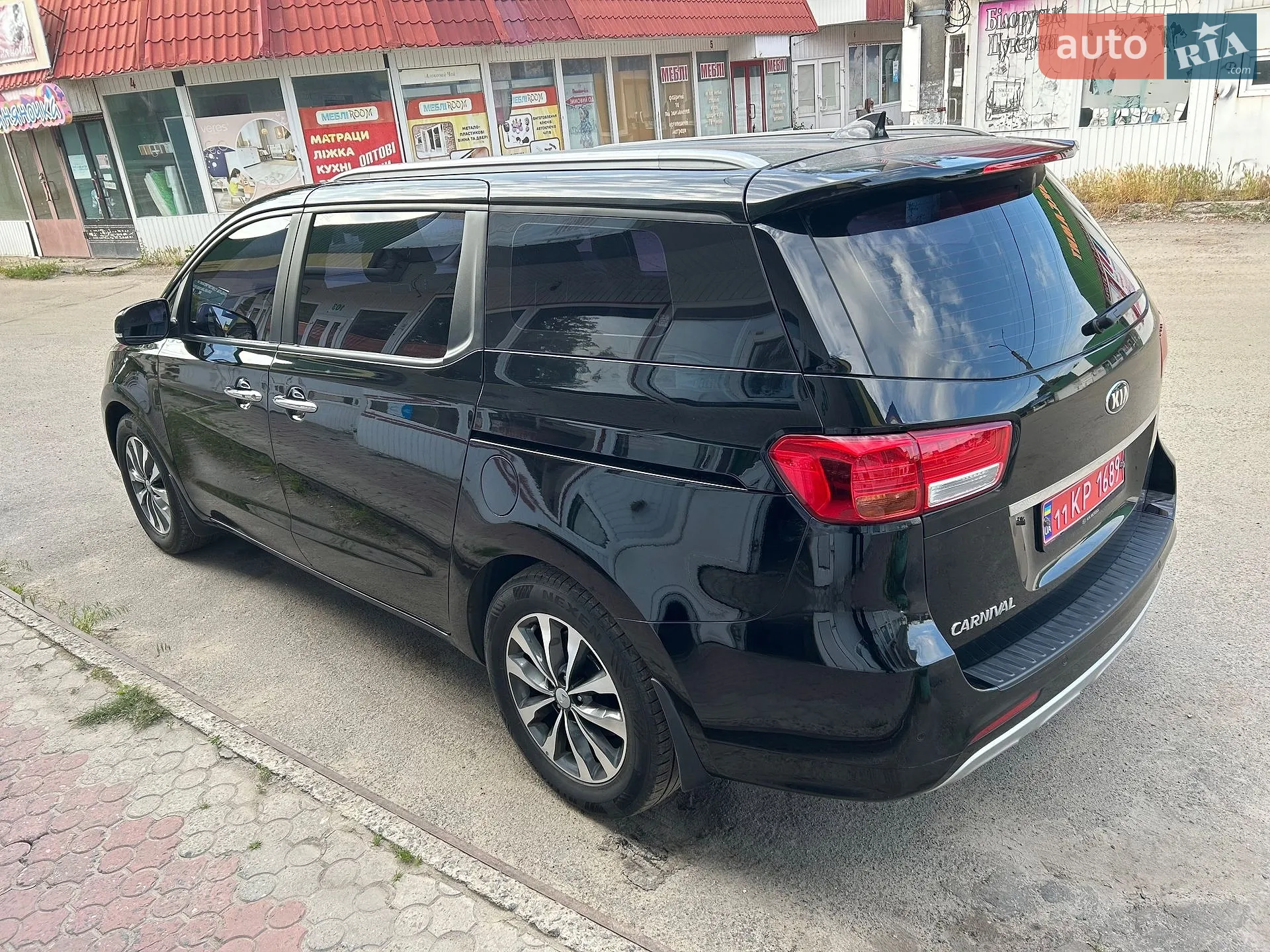 2017 Kia Carnival - мініатюра 7