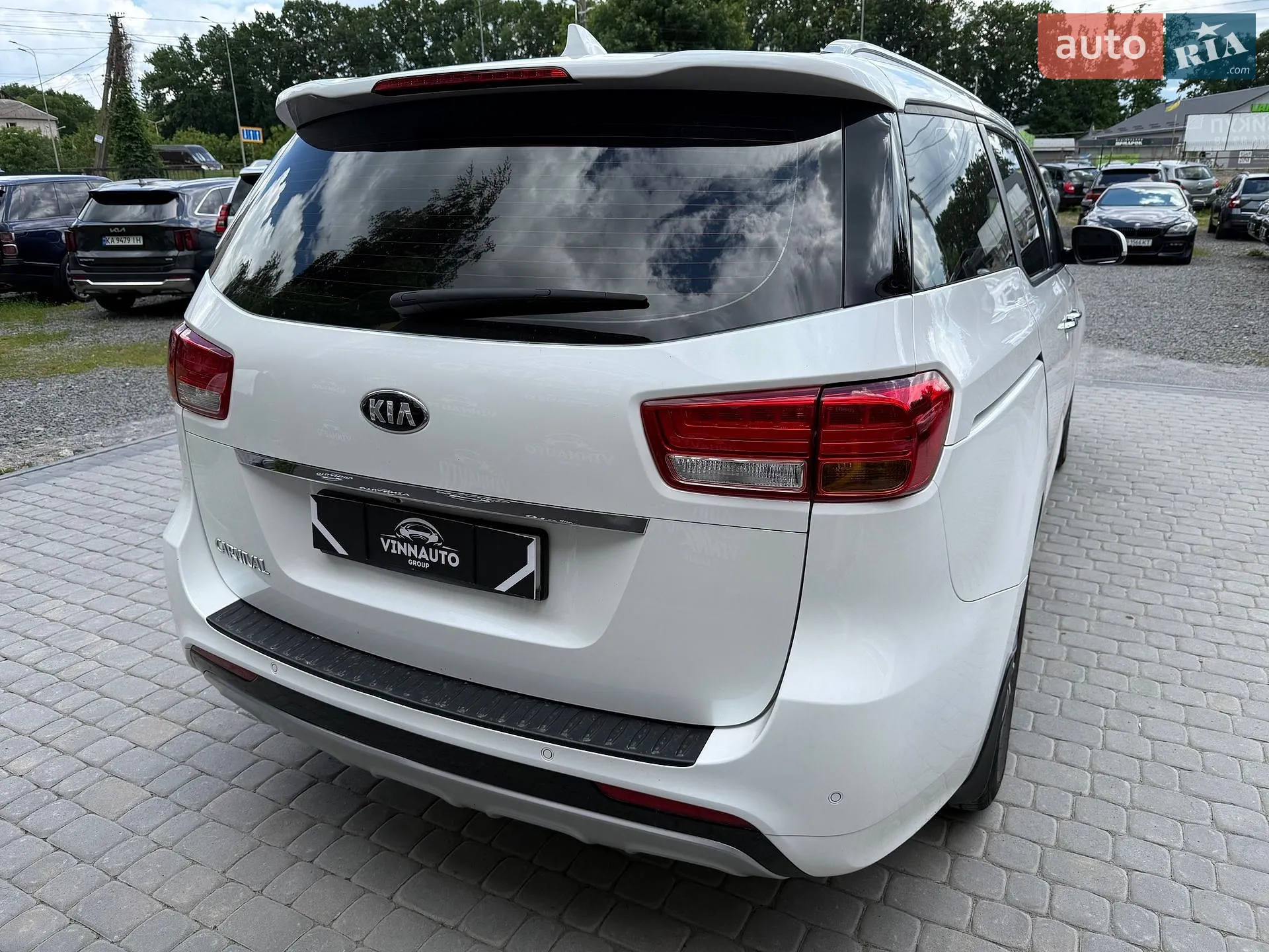 2017 Kia Carnival - мініатюра 13