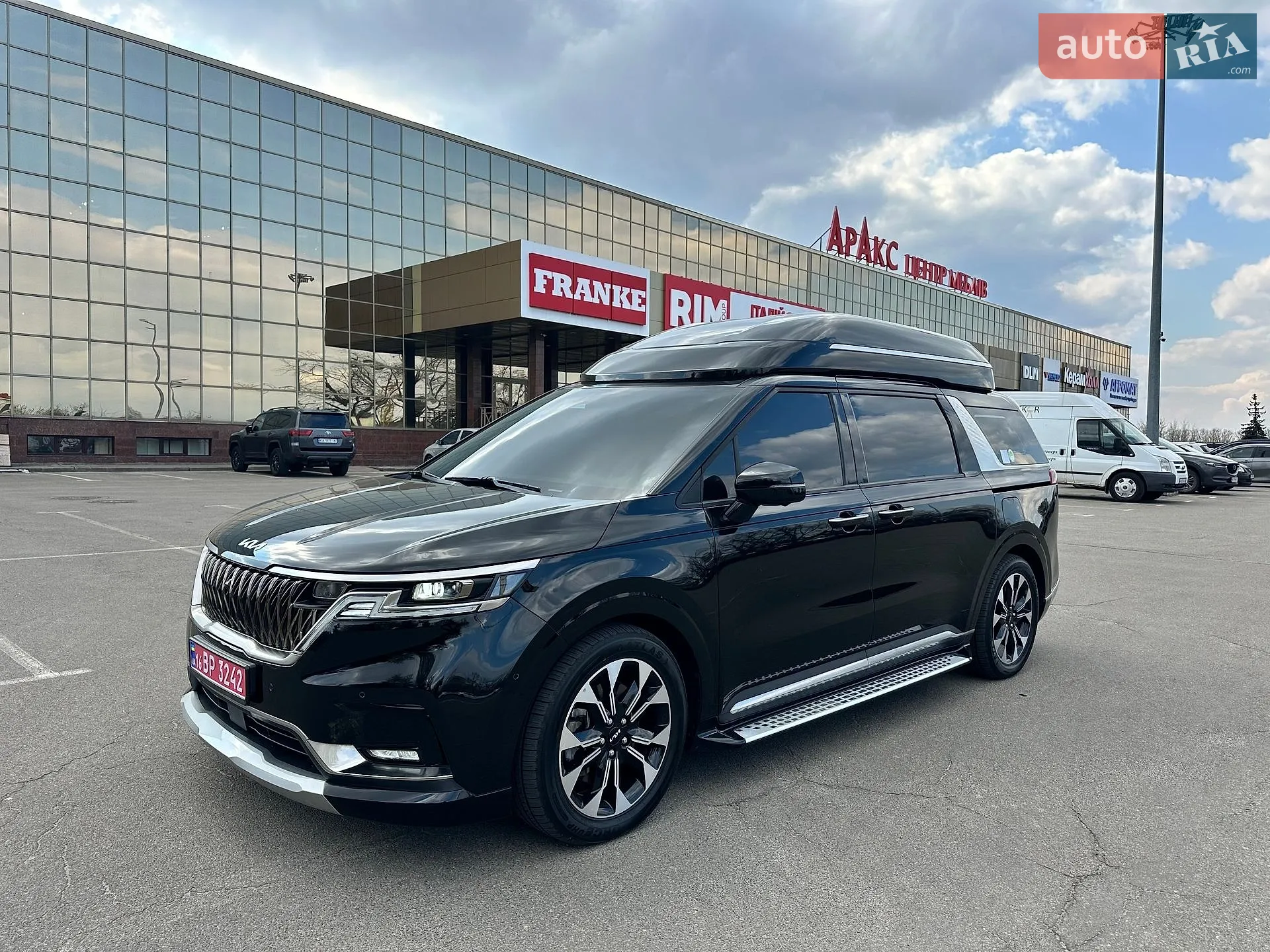 2021 Kia Carnival - фото 1