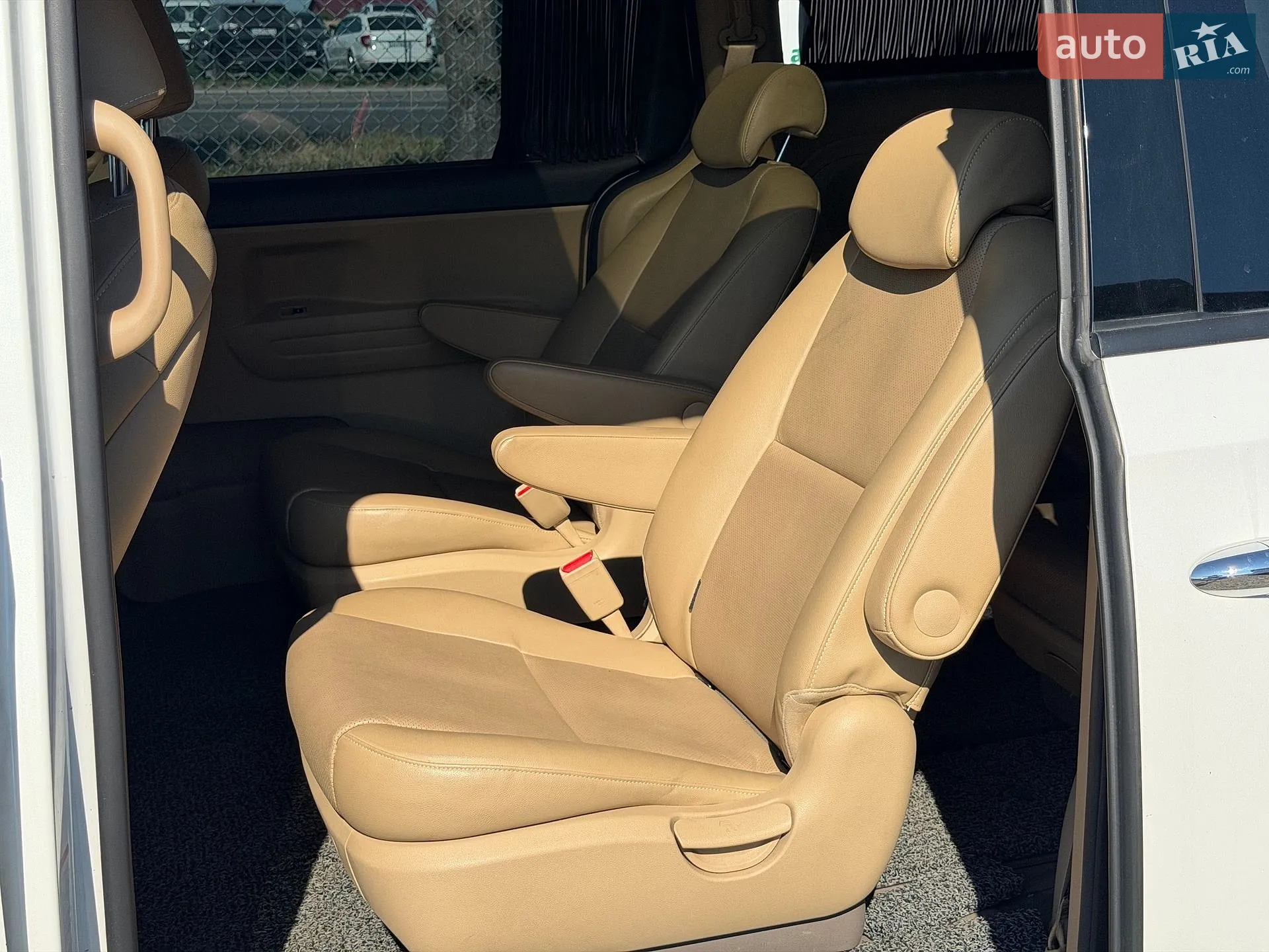 2014 Kia Carnival - мініатюра 29