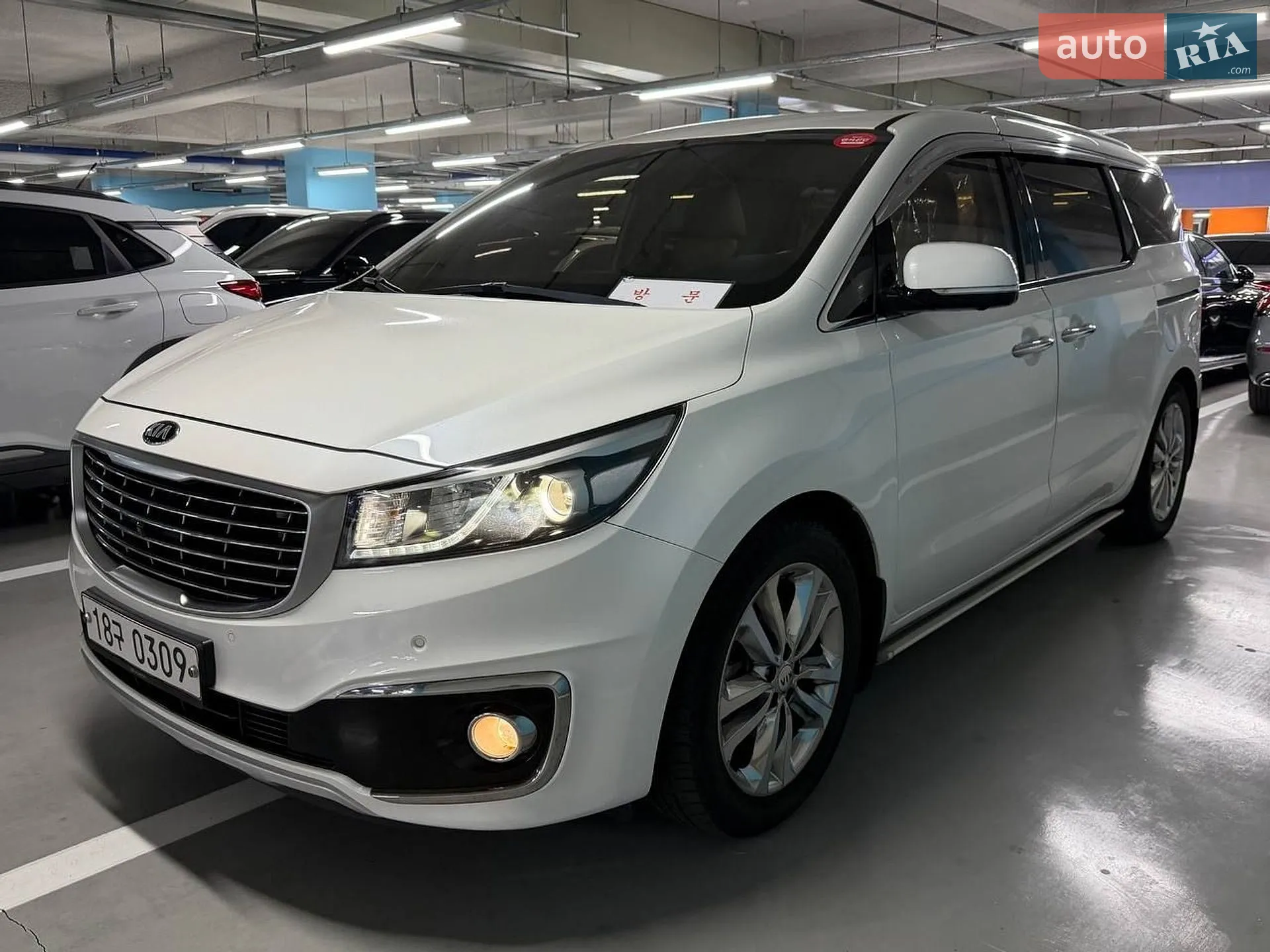 2017 Kia Carnival - мініатюра 2