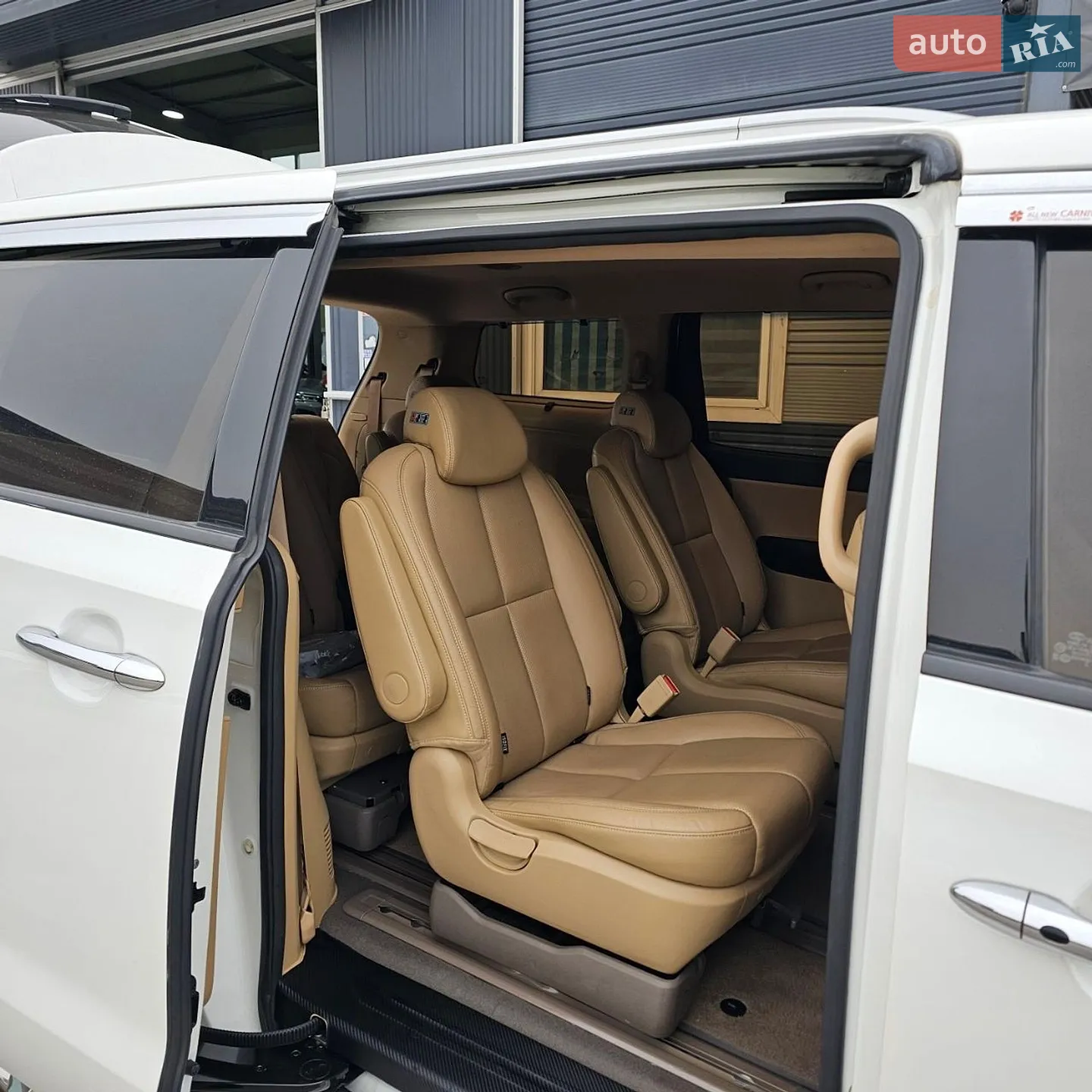 2017 Kia Carnival - мініатюра 19