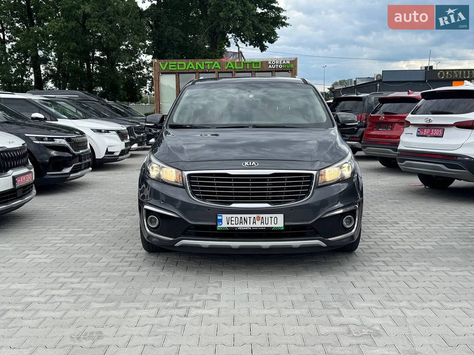 2016 Kia Carnival - мініатюра 2