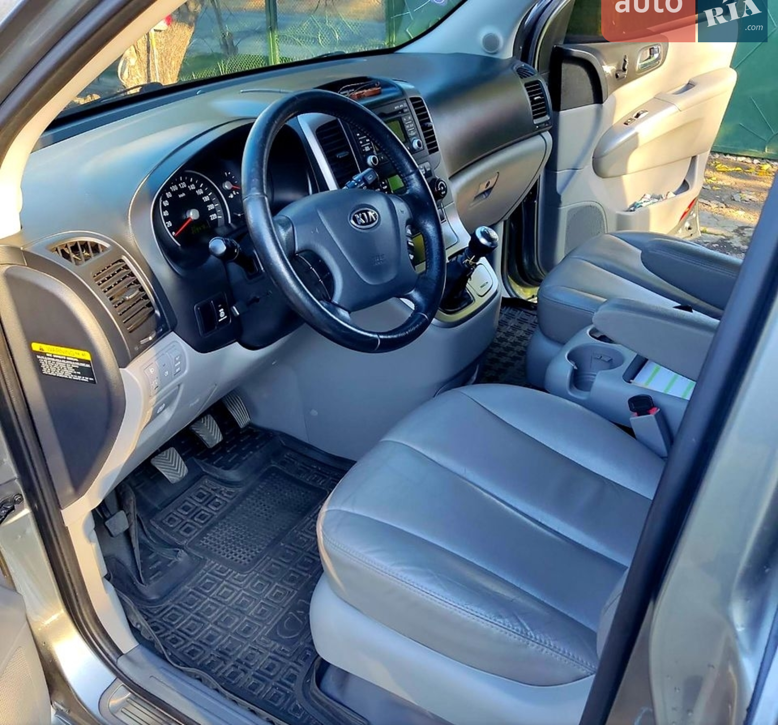 2011 Kia Carnival - мініатюра 9