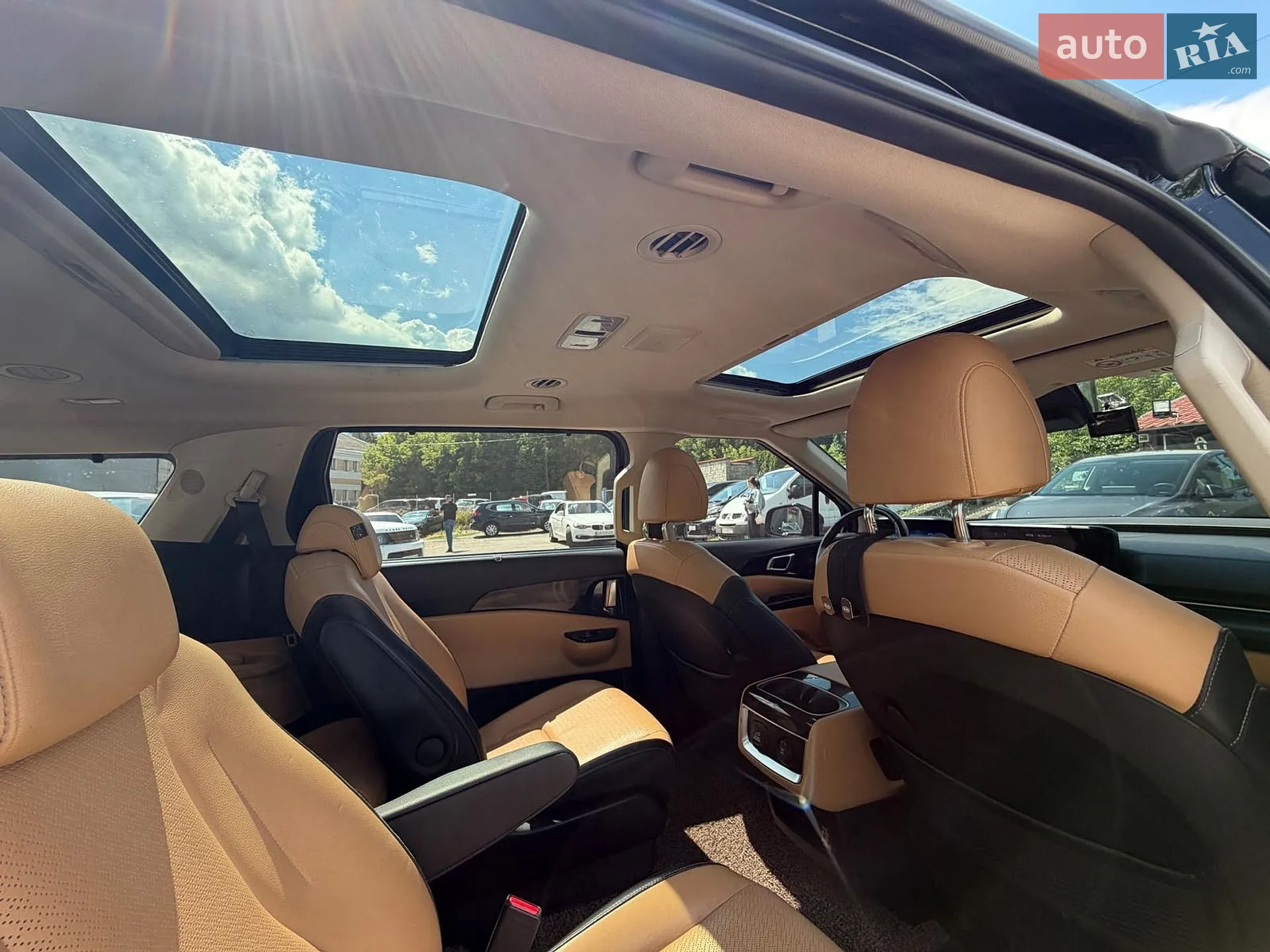 2020 Kia Carnival - мініатюра 32