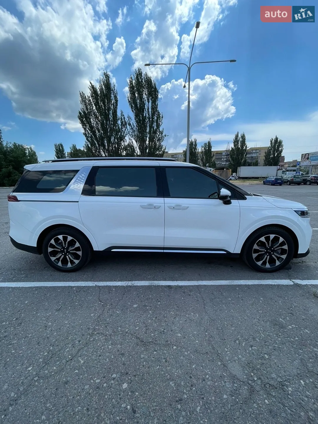 2020 Kia Carnival - мініатюра 3