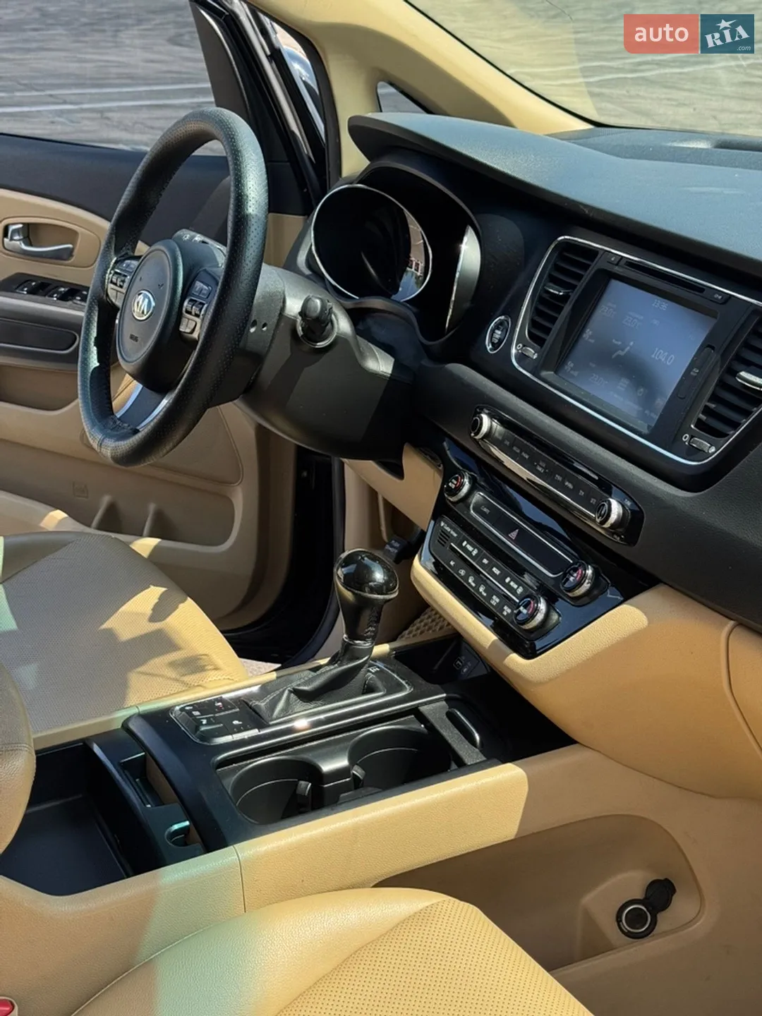 2016 Kia Carnival - мініатюра 17