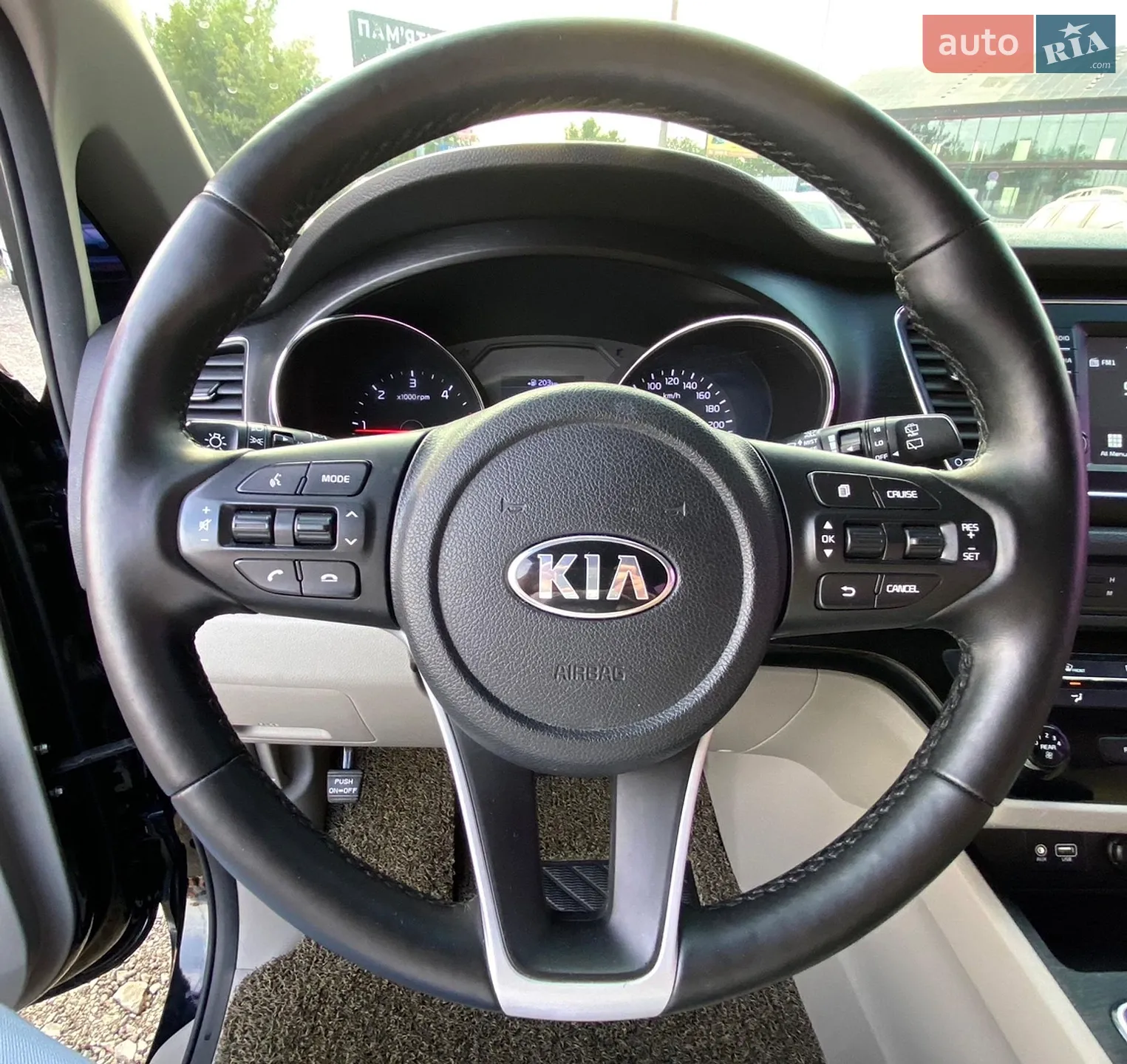 2018 Kia Carnival - мініатюра 9