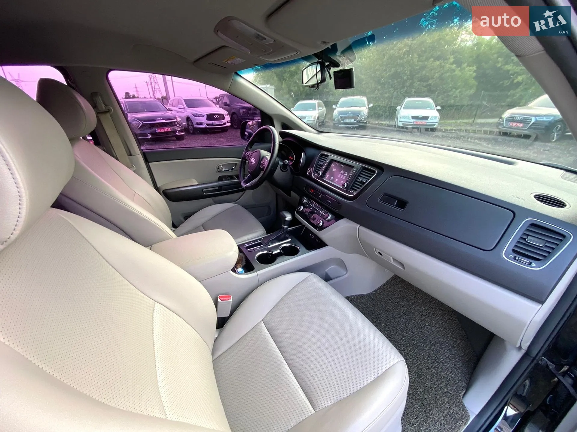 2018 Kia Carnival - мініатюра 14