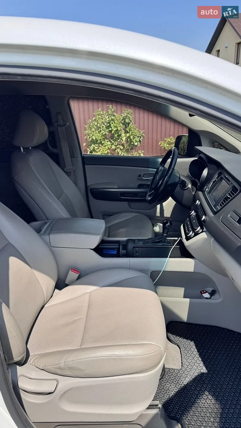 2016 Kia Carnival - мініатюра 19