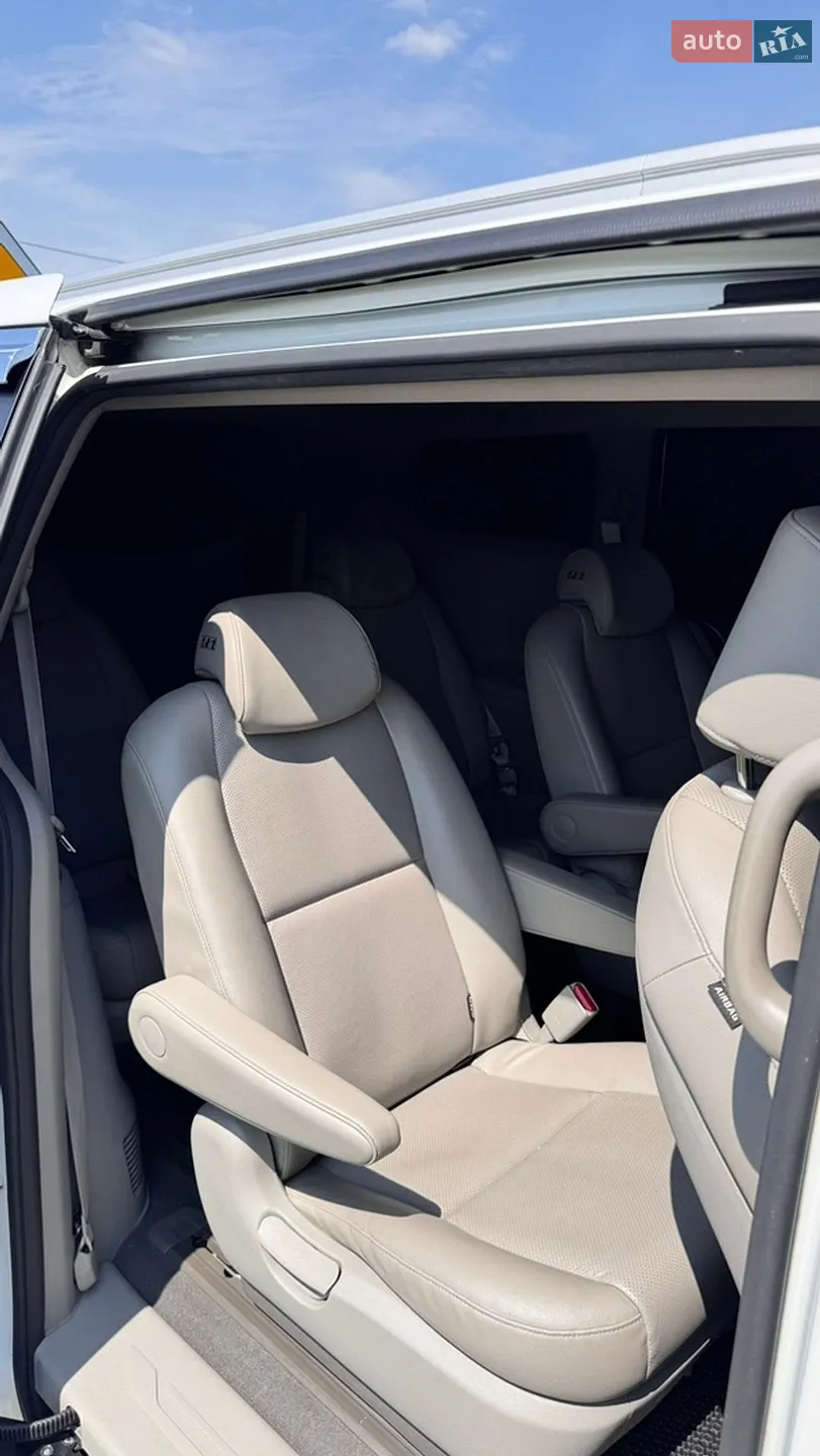 2016 Kia Carnival - мініатюра 24