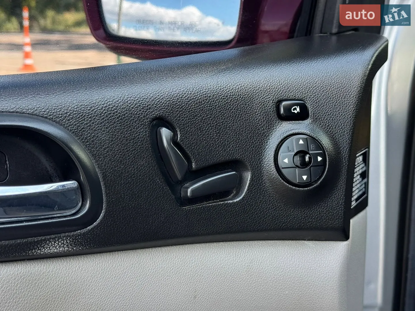 2011 Kia Carnival - мініатюра 14