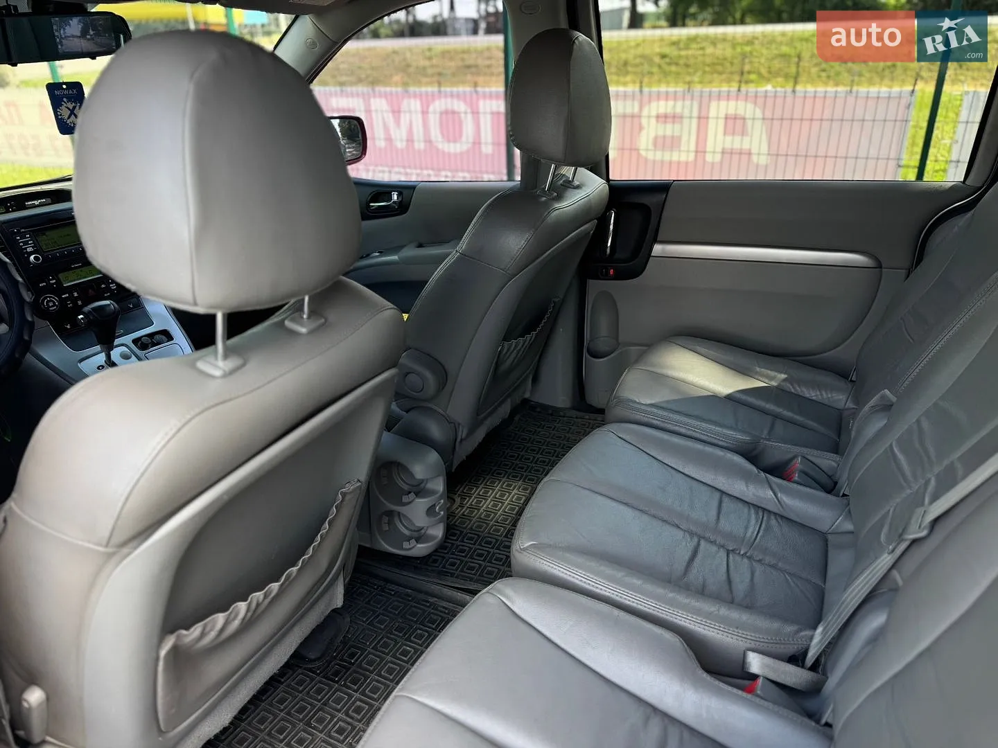 2011 Kia Carnival - мініатюра 30