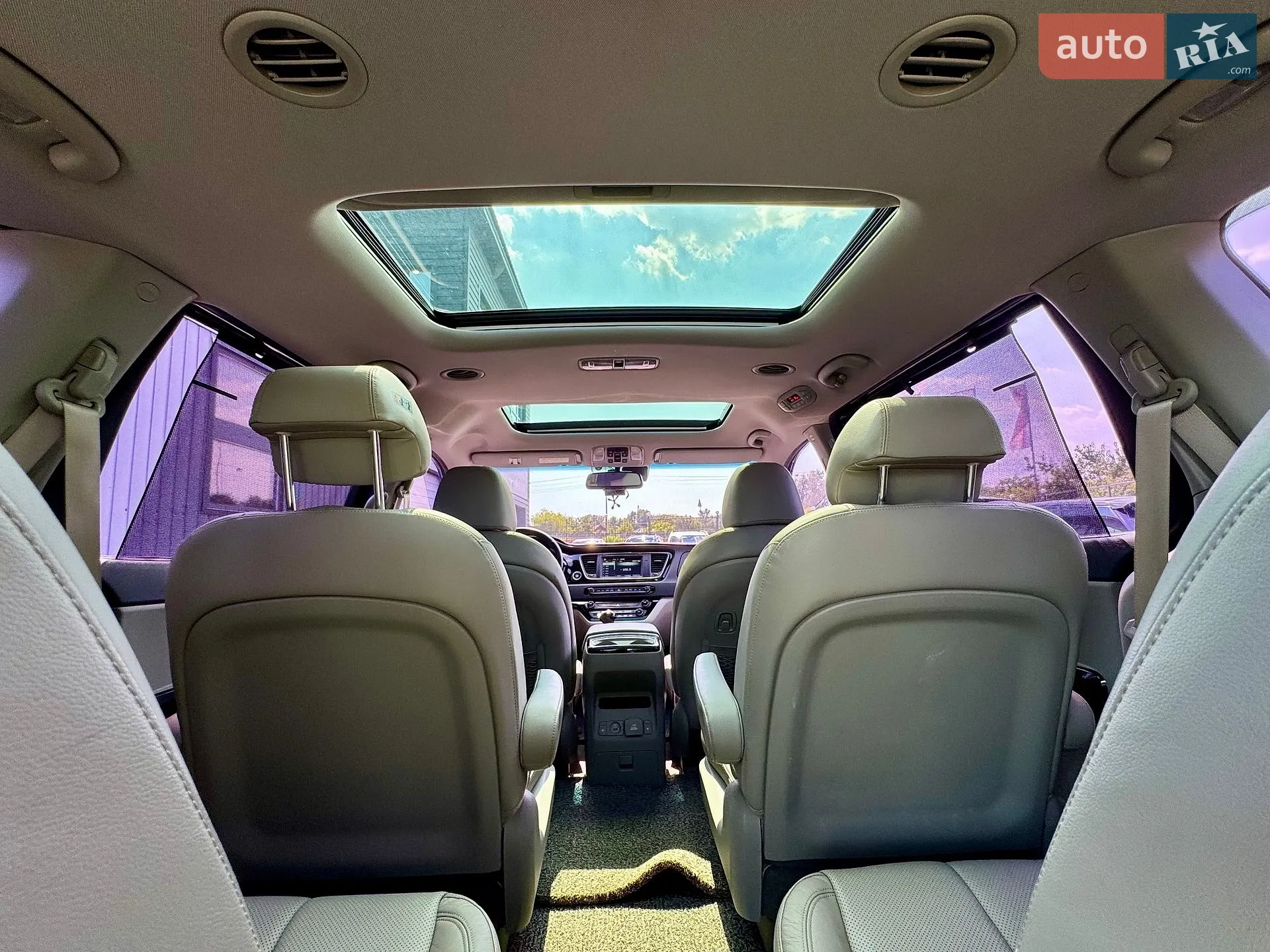 2014 Kia Carnival - мініатюра 35
