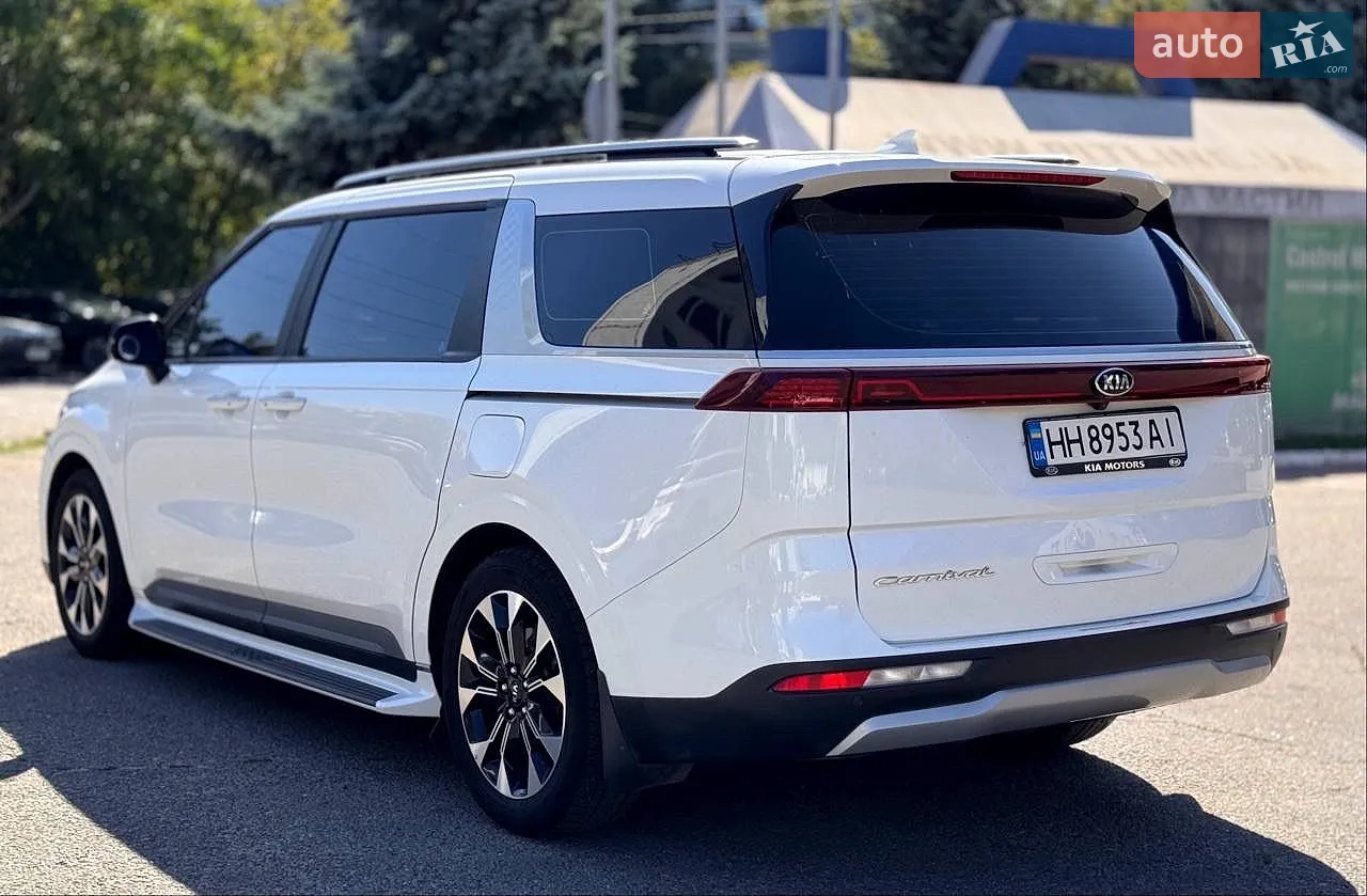 2021 Kia Carnival - мініатюра 10