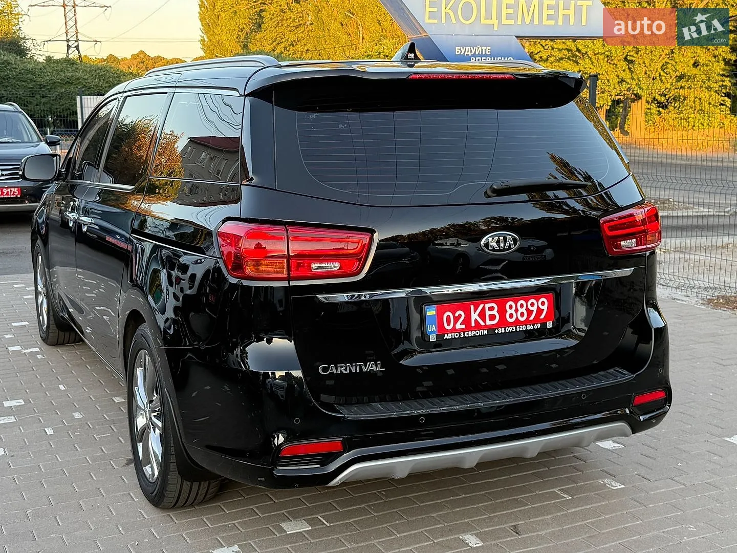 2018 Kia Carnival - мініатюра 2