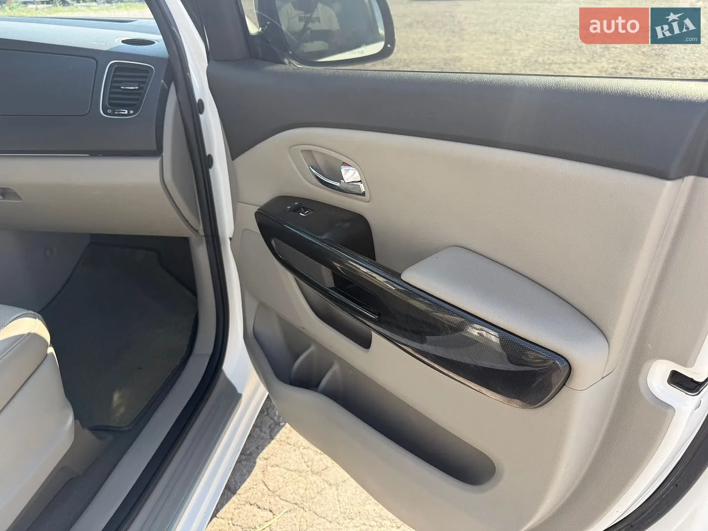 2018 Kia Carnival - мініатюра 48