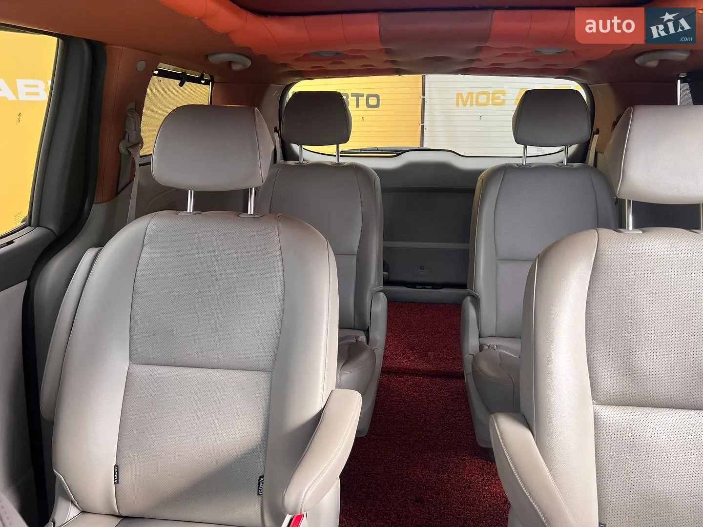 2016 Kia Carnival - мініатюра 19