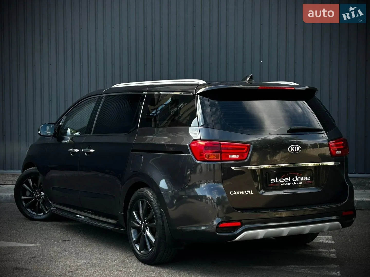 2018 Kia Carnival - мініатюра 3