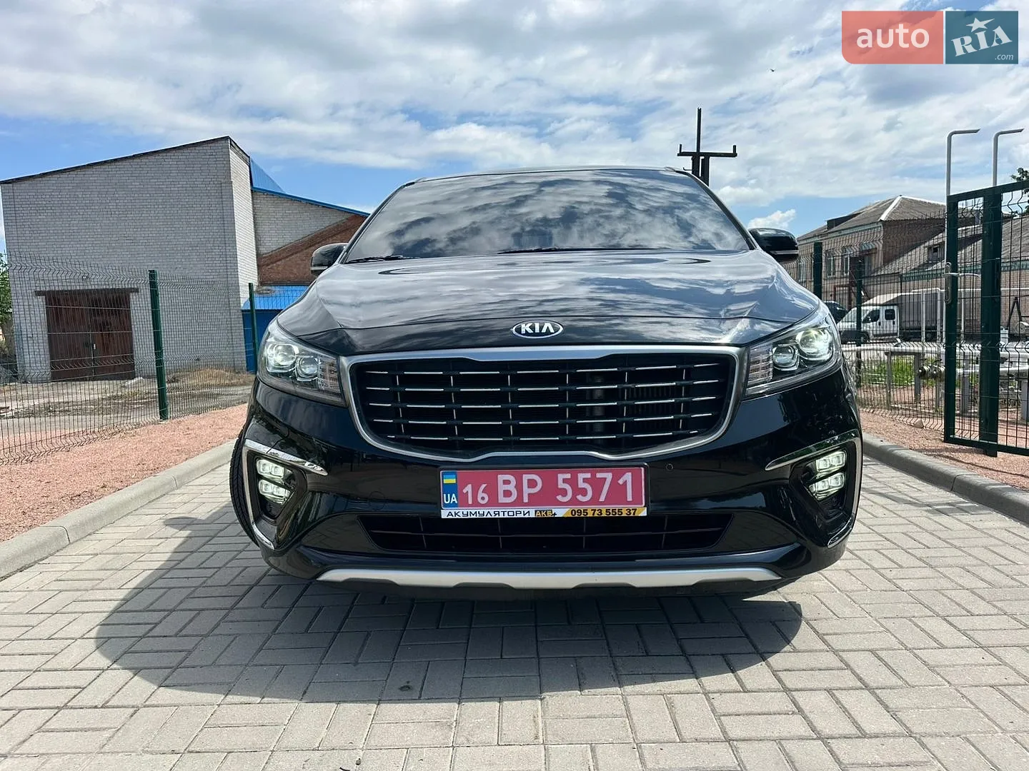 2018 Kia Carnival - мініатюра 2