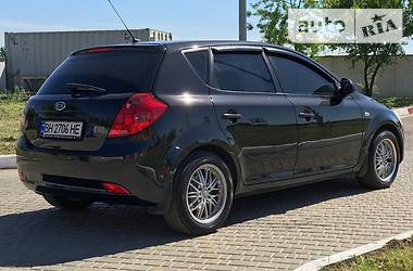 Хэтчбек Kia Ceed 2009 в Одессе