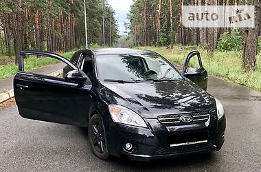 Хэтчбек Kia Ceed 2008 в Киеве