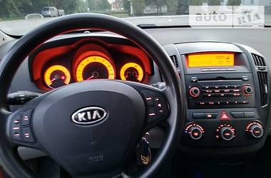 Хэтчбек Kia Ceed 2008 в Нетешине