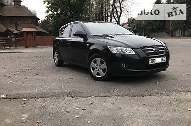 Хэтчбек Kia Ceed 2007 в Львове