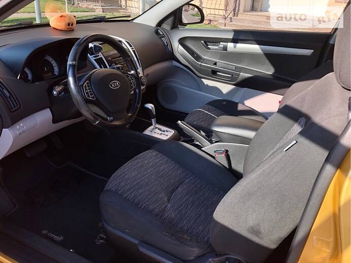 Хетчбек Kia Ceed 2008 в Києві