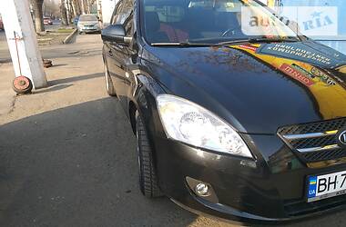 Хэтчбек Kia Ceed 2008 в Одессе