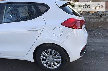 Хэтчбек Kia Ceed 2015 в Ивано-Франковске