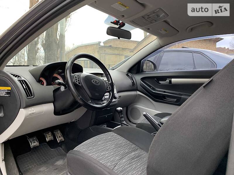 Хэтчбек Kia Ceed 2008 в Киеве фото 9 Хэтчбек Kia Ceed 2008 в Киеве