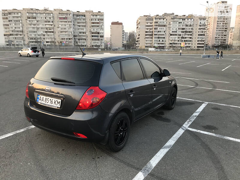 Хэтчбек Kia Ceed 2007 в Киеве