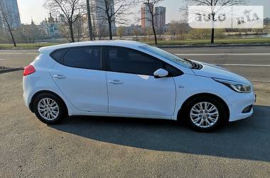 Хетчбек Kia Ceed 2013 в 