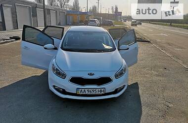 Хетчбек Kia Ceed 2013 в 