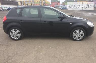Хетчбек Kia Ceed 2007 в 