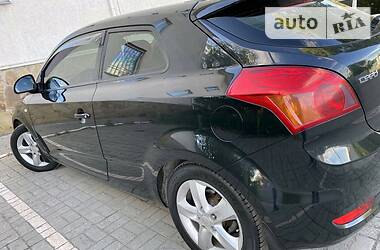Купе Kia Ceed 2009 в 