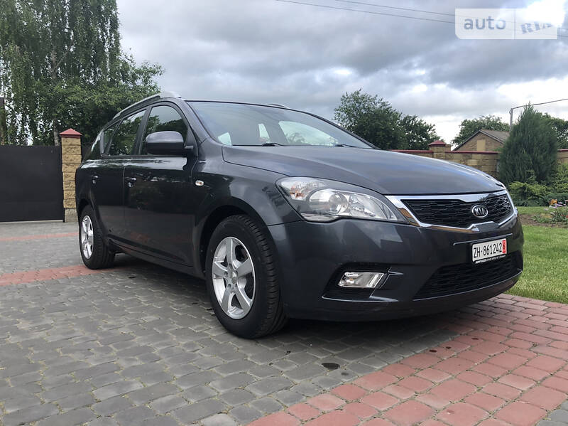 Універсал Kia Ceed 2010 в Луцьку