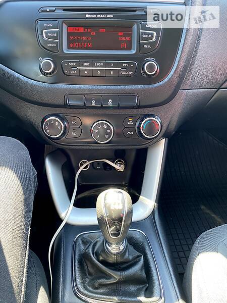 Хетчбек Kia Ceed 2012 в Києві